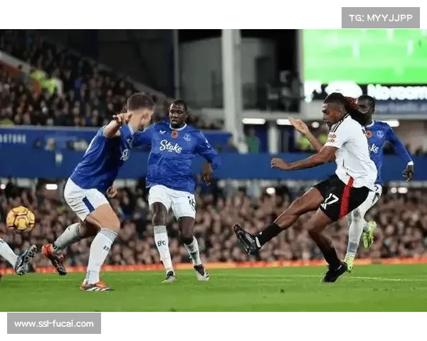 利兹联1-0绝杀富勒姆,恩梅加倒地扫射制胜 利兹联1-0绝杀富勒姆,恩梅加倒地扫射制胜